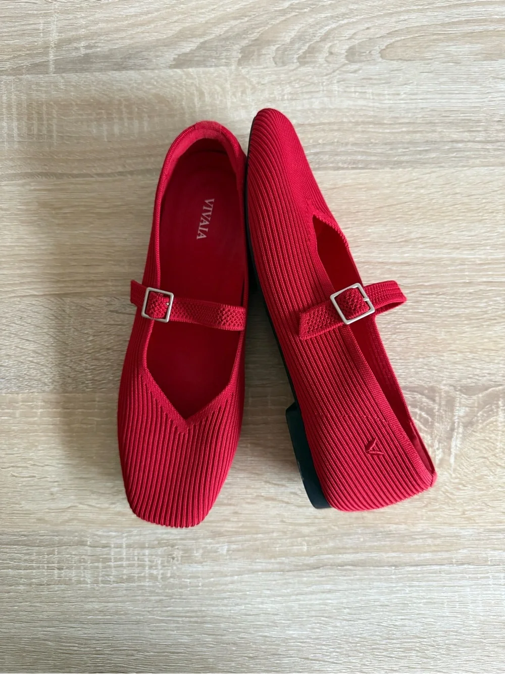 Vivaia Margot Mary Jane Square-Toe flats in ruby red Sz 40.5/9-9.5 - Picture 4 of 8